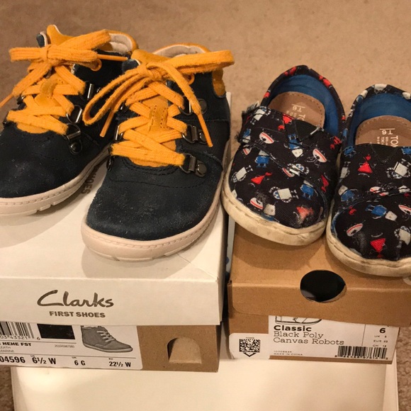 TOMS Other - 👶🏻Baby boys’ shoes -Clarks size 6.5, Toms size 6 TOMS Other - 👶🏻Baby boys’ shoes -Clarks size 6.5, Toms size 6